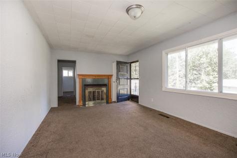 17614 Rook Circle Cleveland OH 44112