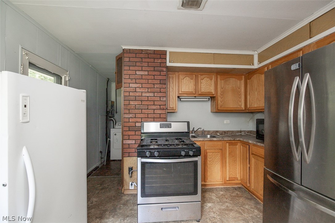 17614 Rook Circle Cleveland OH 44112