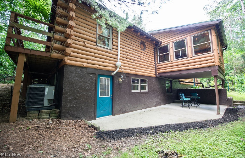 86110 Tappan Highlands Road Uhrichsville OH 44683