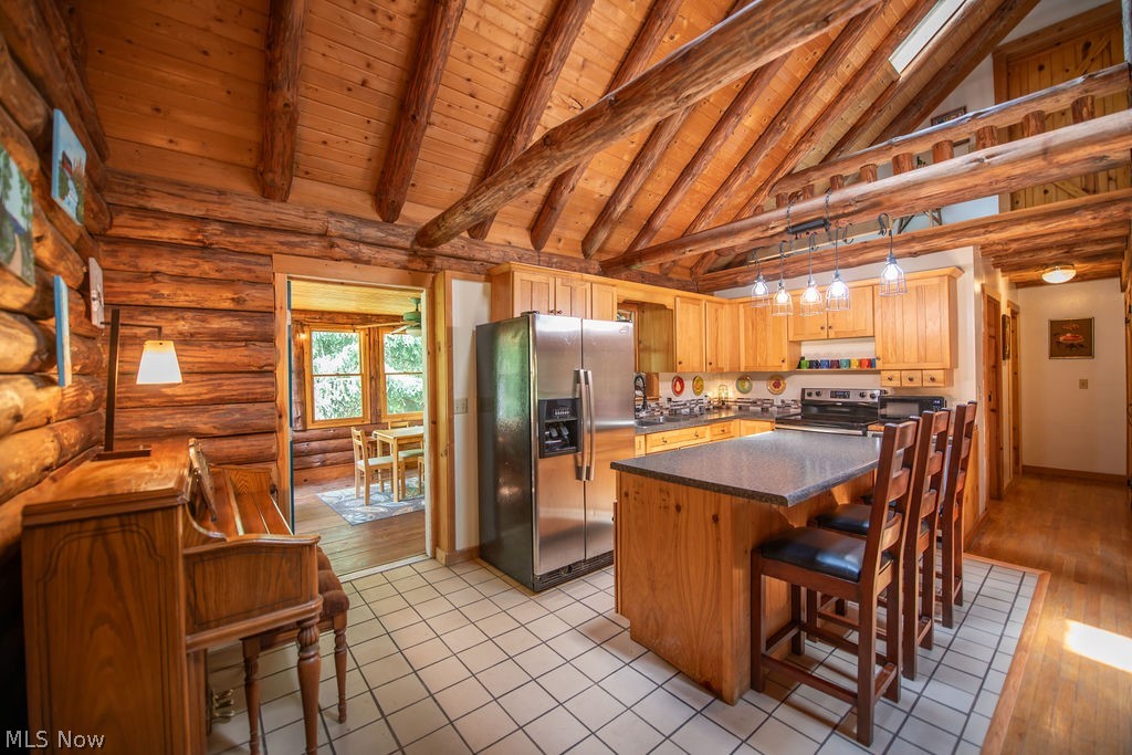 86110 Tappan Highlands Road Uhrichsville OH 44683