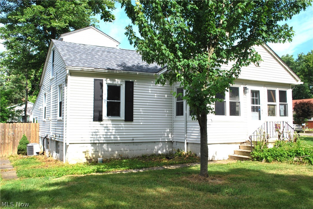 320 Broadway Street Amherst OH 44001