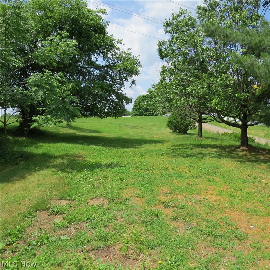 3086 Apollo Road SE Carrollton OH 44615