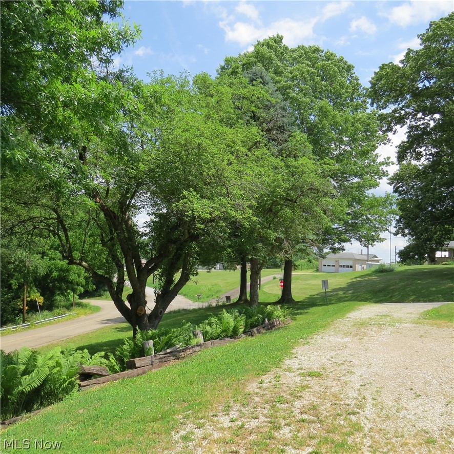 3086 Apollo Road SE Carrollton OH 44615