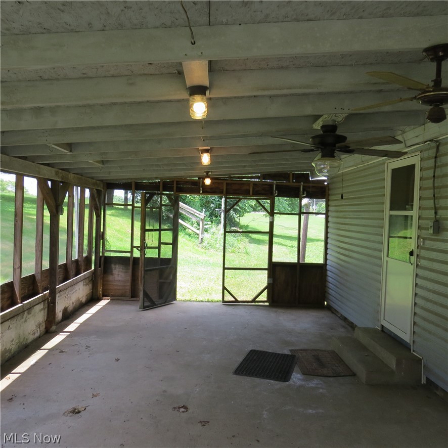 3086 Apollo Road SE Carrollton OH 44615