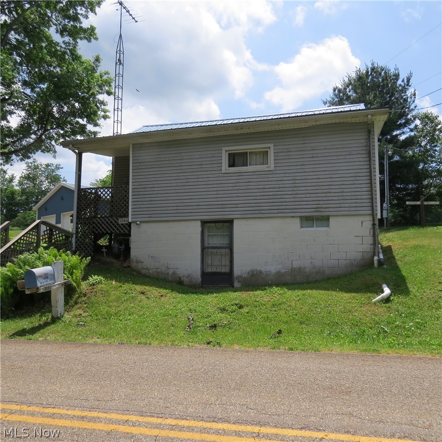 3086 Apollo Road SE Carrollton OH 44615