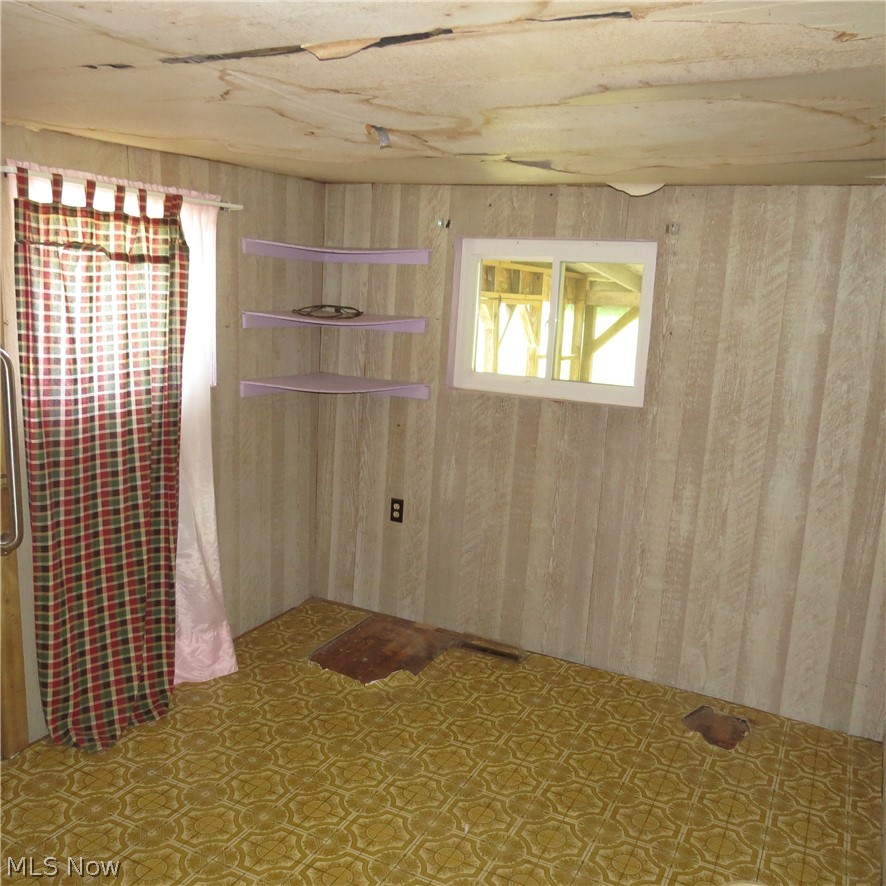 3086 Apollo Road SE Carrollton OH 44615