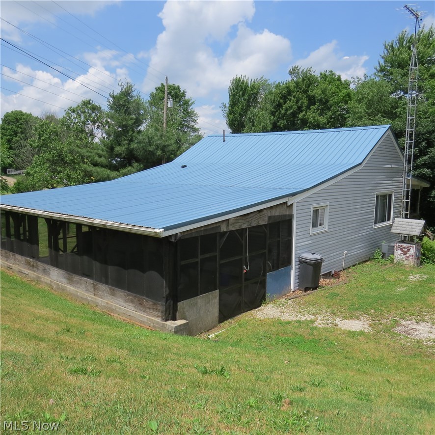 3086 Apollo Road SE Carrollton OH 44615