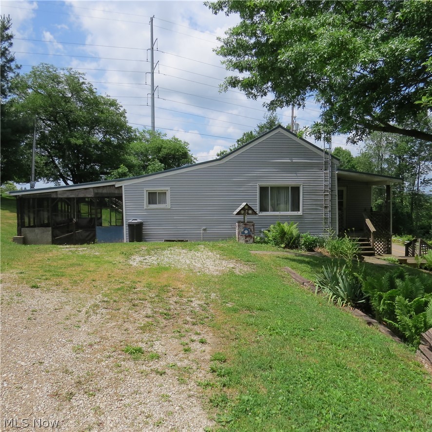 3086 Apollo Road SE Carrollton OH 44615