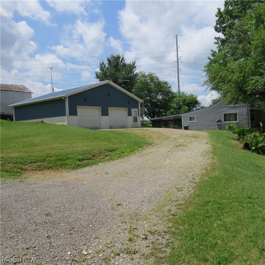3086 Apollo Road SE Carrollton OH 44615
