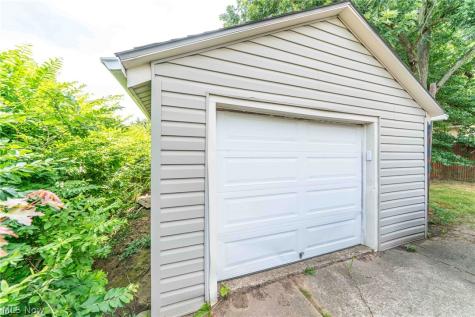 1347 Hammel Street Akron OH 44306