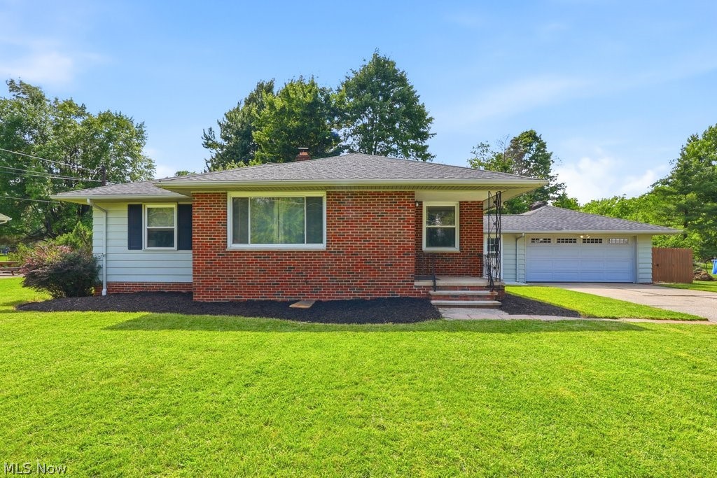 8908 Falls Lane Broadview Heights OH 44147
