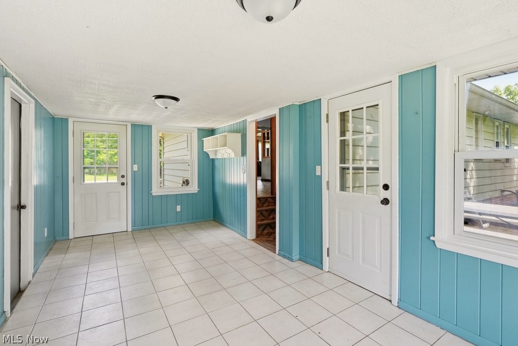 8908 Falls Lane Broadview Heights OH 44147