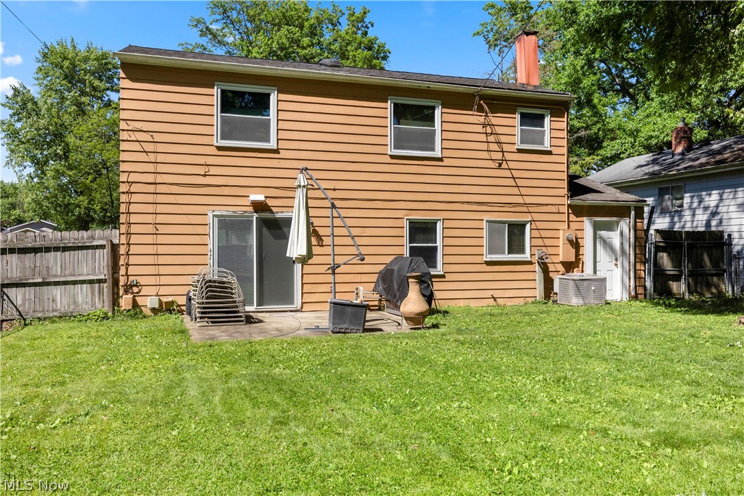 26043 Redwood Drive Olmsted Falls OH 44138