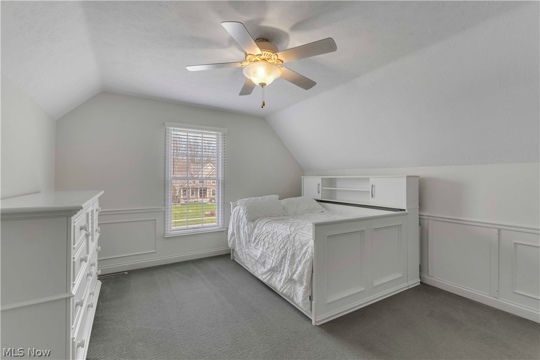 32811 Saint James Trail Avon OH 44011
