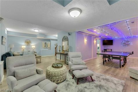 32811 Saint James Trail Avon OH 44011
