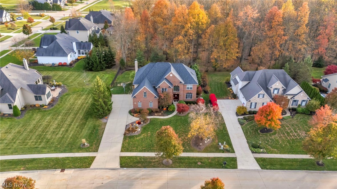 32811 Saint James Trail Avon OH 44011