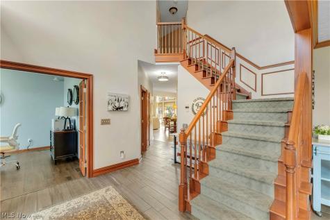 32811 Saint James Trail Avon OH 44011