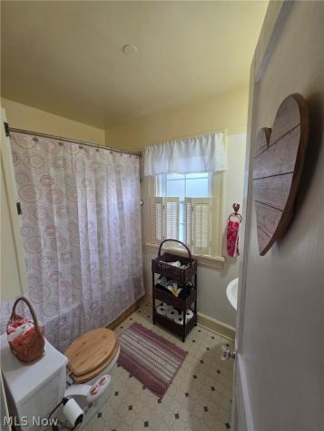 3882 W 134th Street Cleveland OH 44111