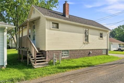 376 E 1/2 Ohio Avenue Sebring OH 44672