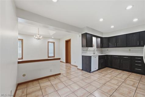 2260 Englewood Avenue Akron OH 44312