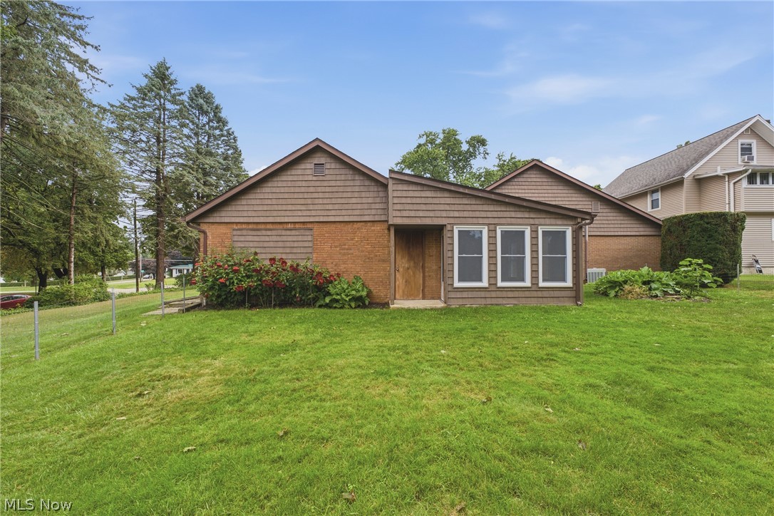 2260 Englewood Avenue Akron OH 44312