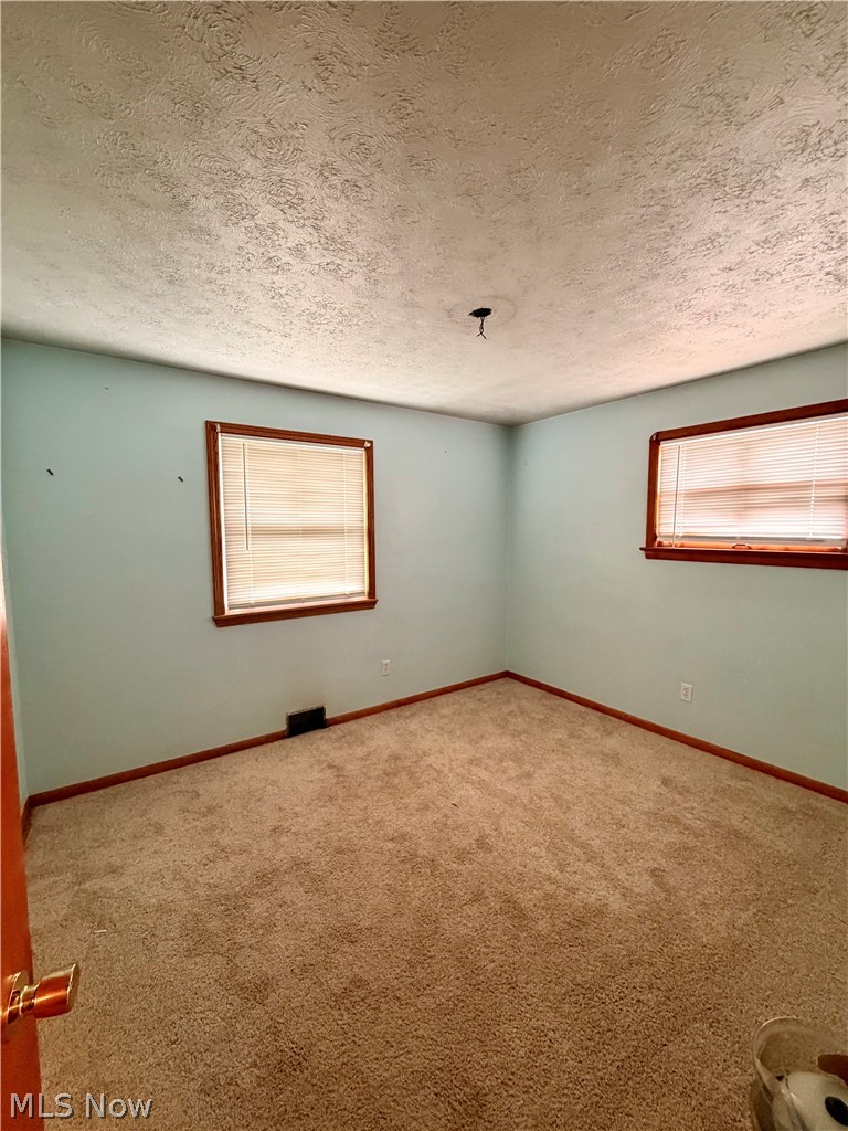 11700 Glamer Drive Parma OH 44130