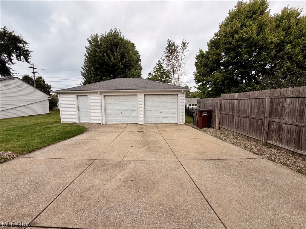 11700 Glamer Drive Parma OH 44130