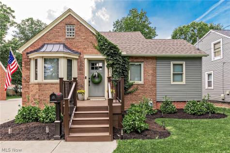 590 Glen Park Drive Bay Village OH 44140