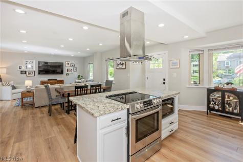 590 Glen Park Drive Bay Village OH 44140