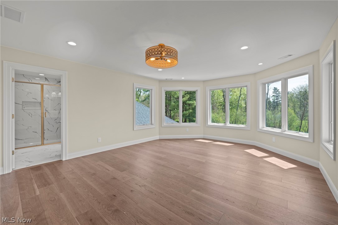5048 Neptune Oval Solon OH 44139