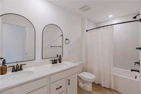 7796 Clydesdale Drive Mentor OH 44060