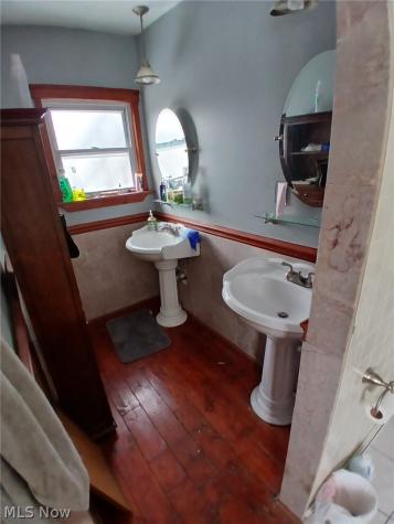 1694 E 90th Street Cleveland OH 44106