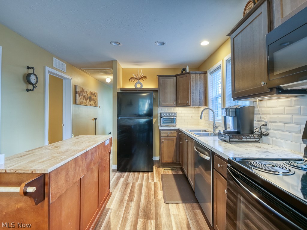 6610 Lear Nagle Road North Ridgeville OH 44039