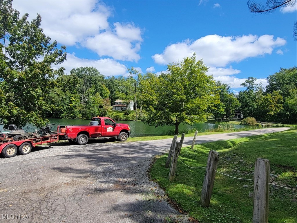 15615 Valleyview Drive Burton OH 44021