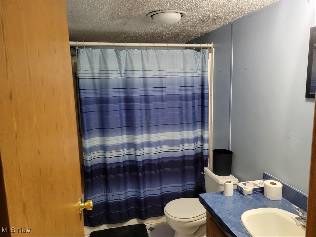 15615 Valleyview Drive Burton OH 44021