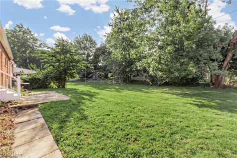 22750 Fairlawn Drive Euclid OH 44117