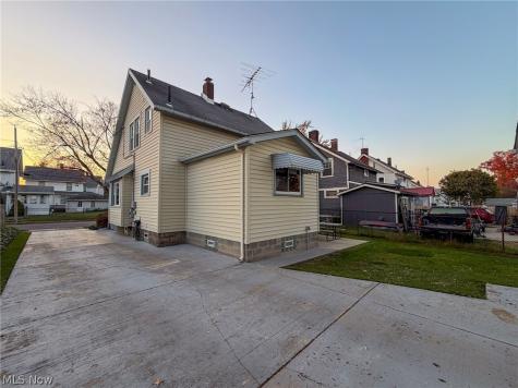 113 Hyde Avenue Niles OH 44446