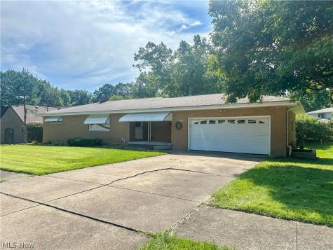 1525 Bellvue Drive Niles OH 44446