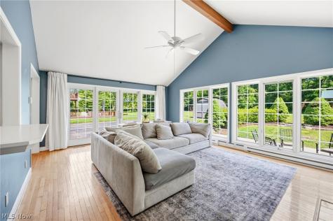 195 Shawnee Trail Aurora OH 44202