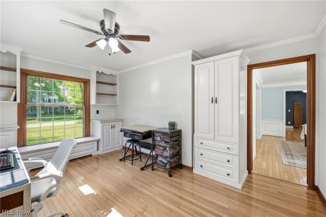 195 Shawnee Trail Aurora OH 44202
