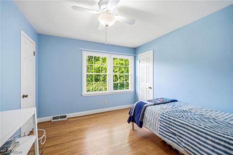 195 Shawnee Trail Aurora OH 44202
