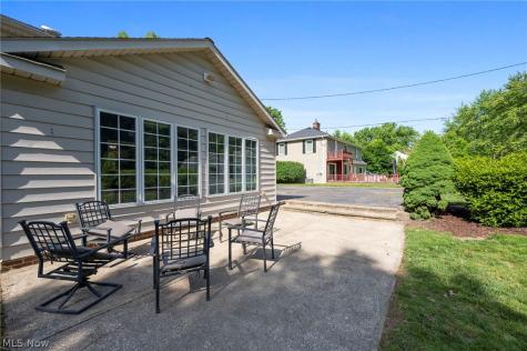 195 Shawnee Trail Aurora OH 44202