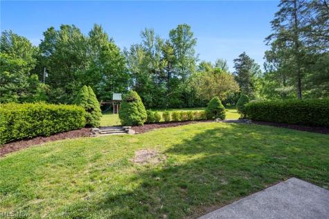 195 Shawnee Trail Aurora OH 44202