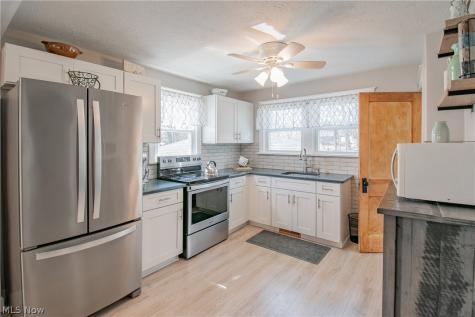 247 S Hickin Street Rittman OH 44270