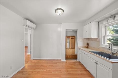 2124 E 28th Street Lorain OH 44055
