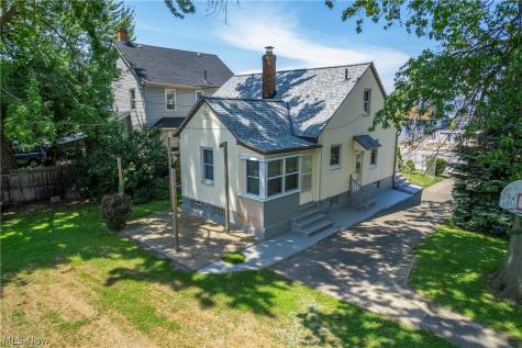 2124 E 28th Street Lorain OH 44055