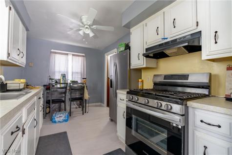 13905 Thraves Avenue Garfield Heights OH 44125