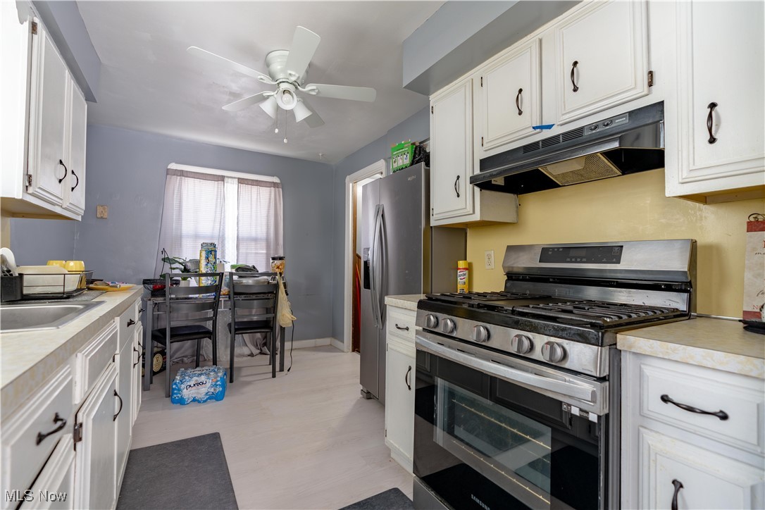 13905 Thraves Avenue Garfield Heights OH 44125