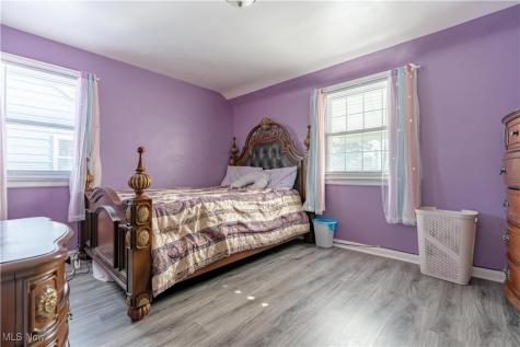13905 Thraves Avenue Garfield Heights OH 44125