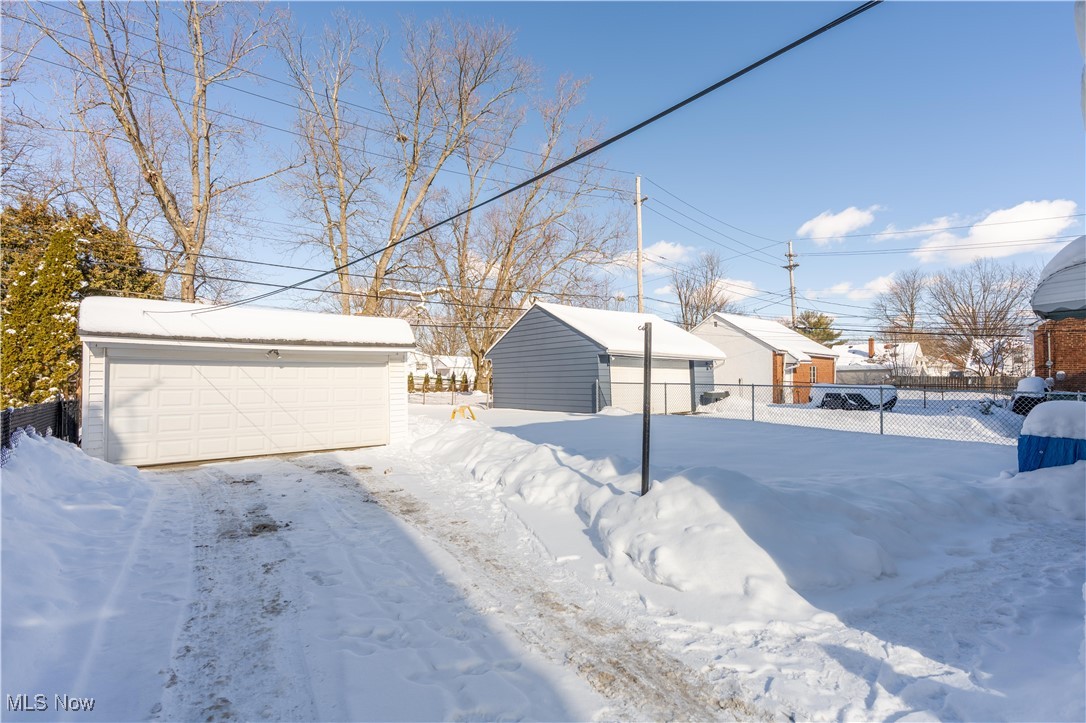 13905 Thraves Avenue Garfield Heights OH 44125